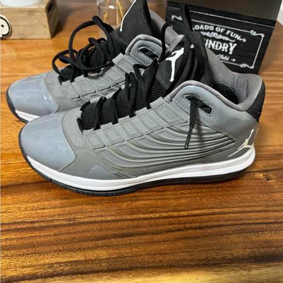 Jordan Big Ups size 10 - Picture 2 of 9